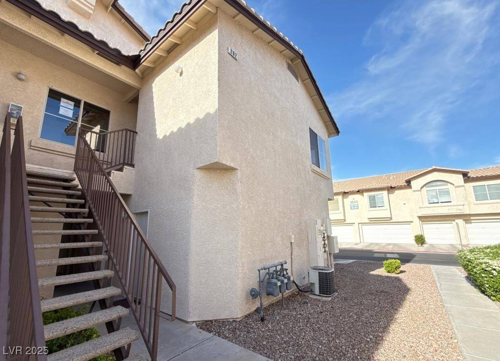 Las Vegas, NV 89149,4941 Black Bear RD #202