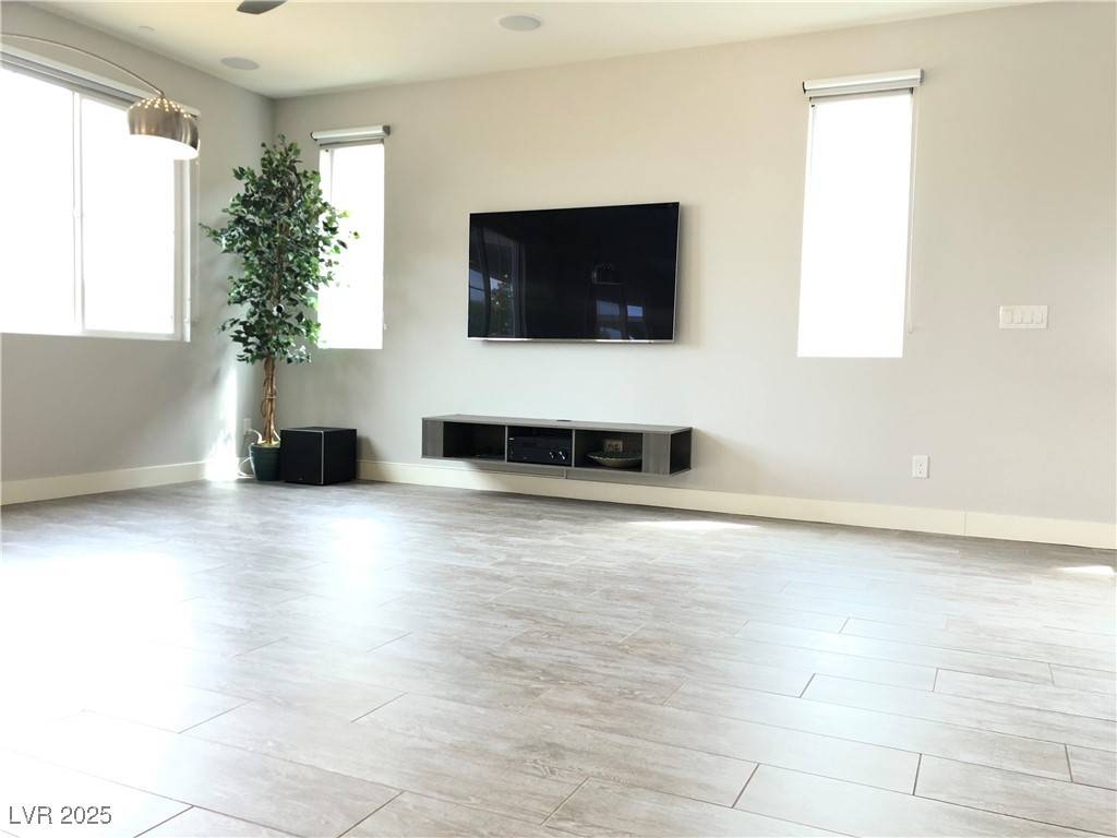 Henderson, NV 89002,1064 Blue Wine CT