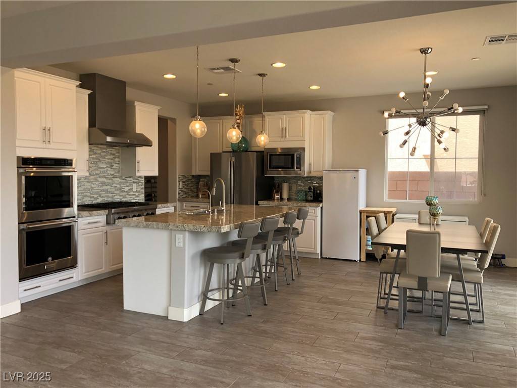 Henderson, NV 89002,1064 Blue Wine CT