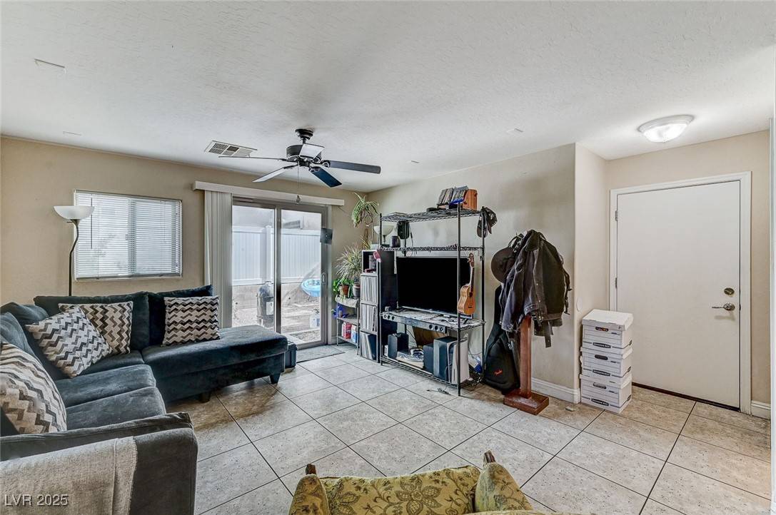 Las Vegas, NV 89122,5228 Fire Night AVE