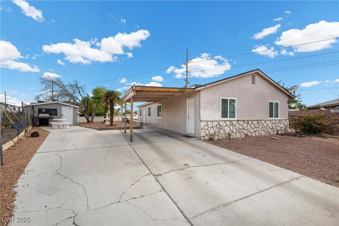 Las Vegas, NV 89115,2821 Geist CIR