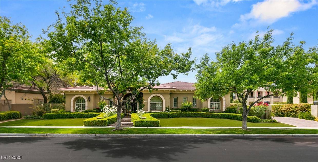 Las Vegas, NV 89144,517 Spruce Canyon ST