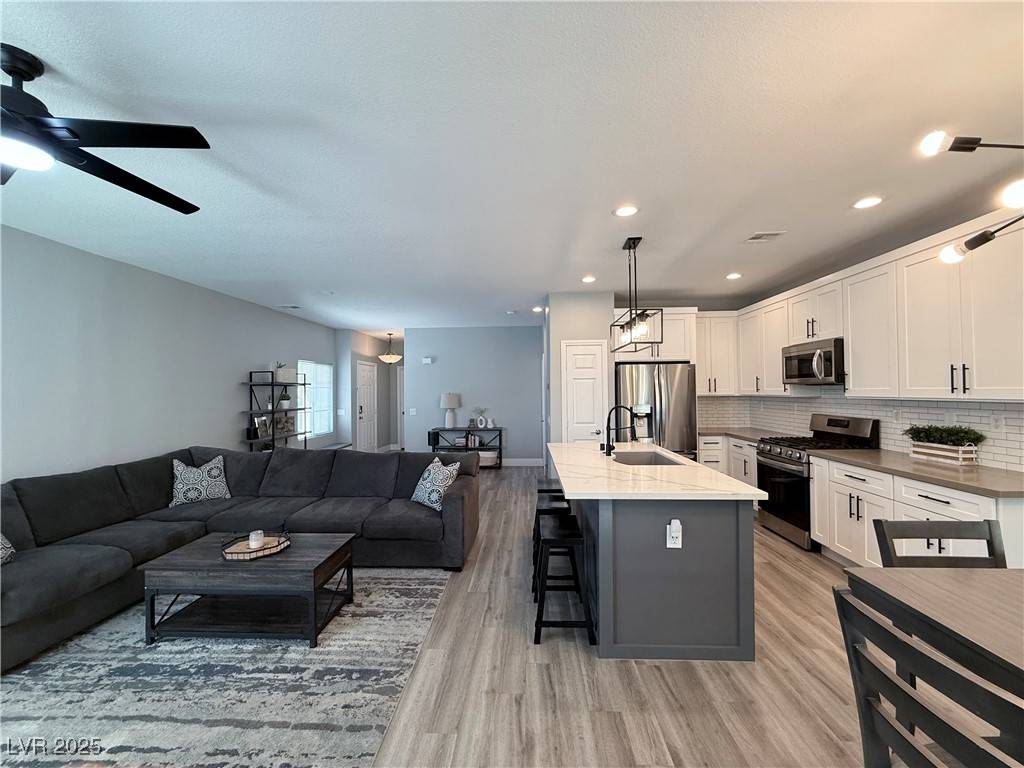 Las Vegas, NV 89149,7868 Sambar CT