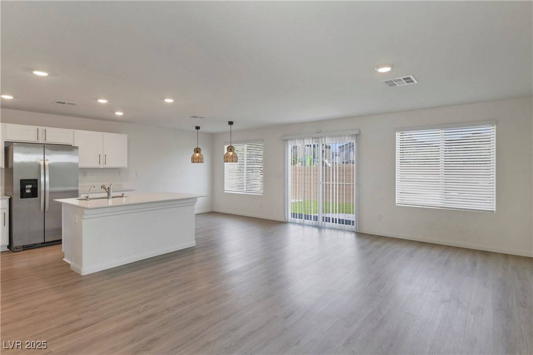 North Las Vegas, NV 89081,816 Sand Camel CT