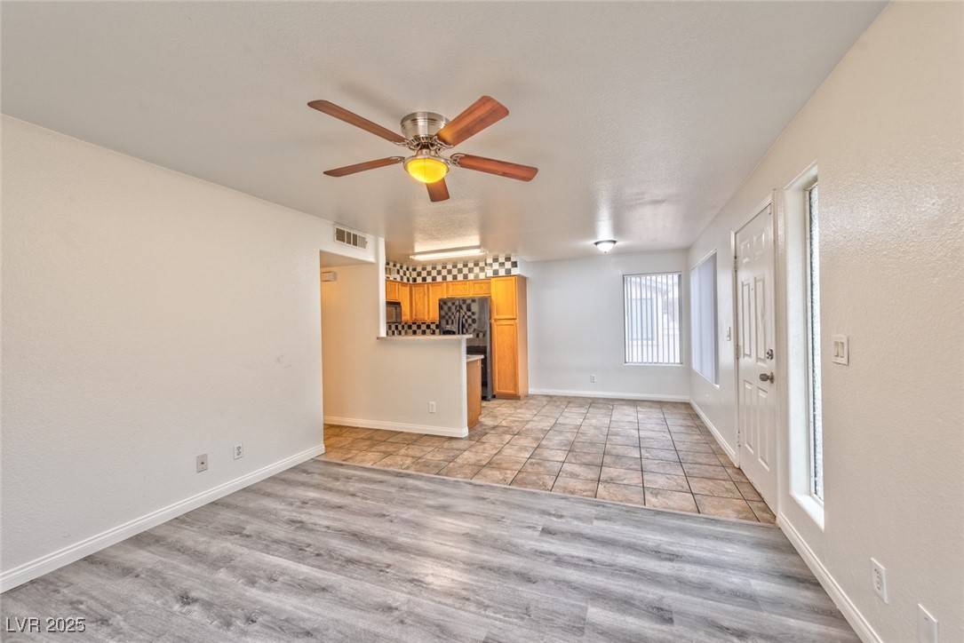 Las Vegas, NV 89120,3058 Tarpon DR #201
