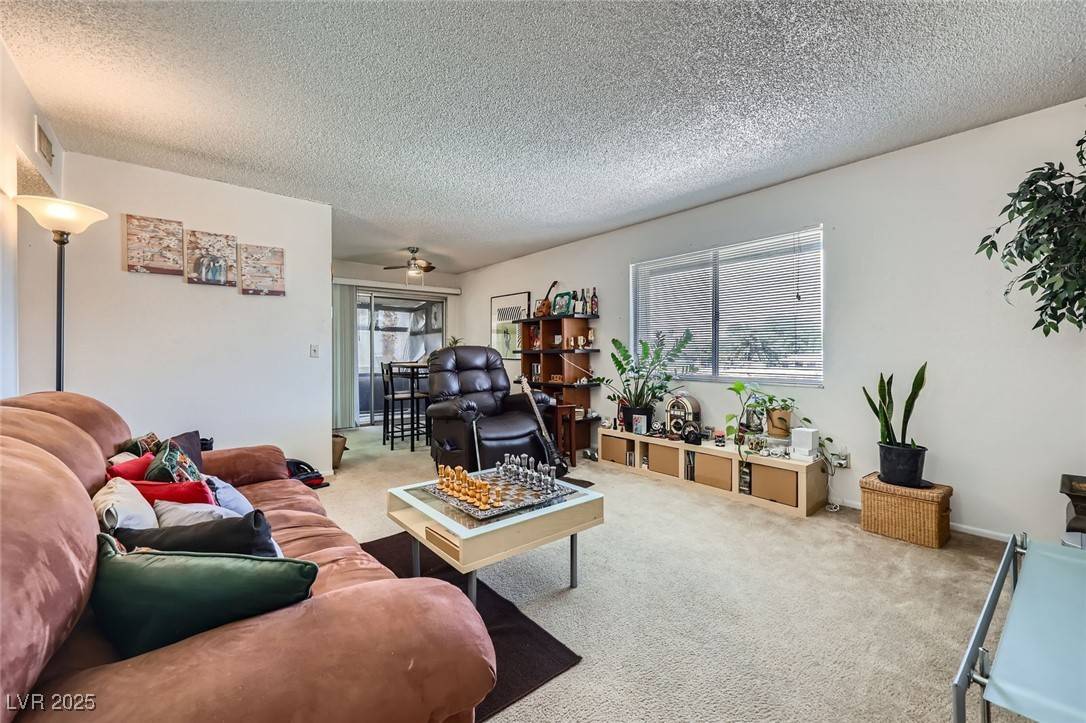 Las Vegas, NV 89169,1420 Vegas Valley DR #22