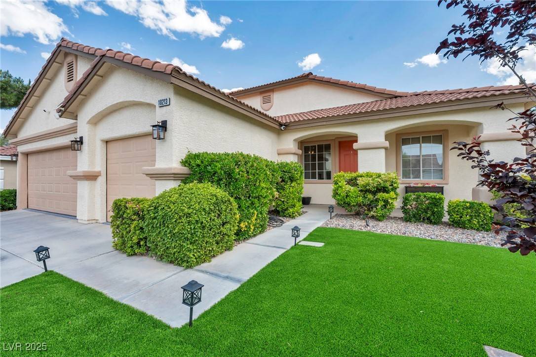 Las Vegas, NV 89129,10213 Treasure Mountain CT