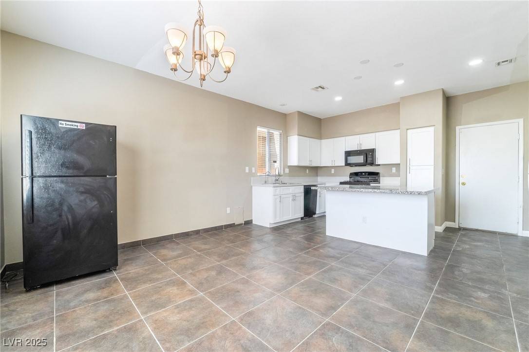 Henderson, NV 89012,100 Samantha Rose ST