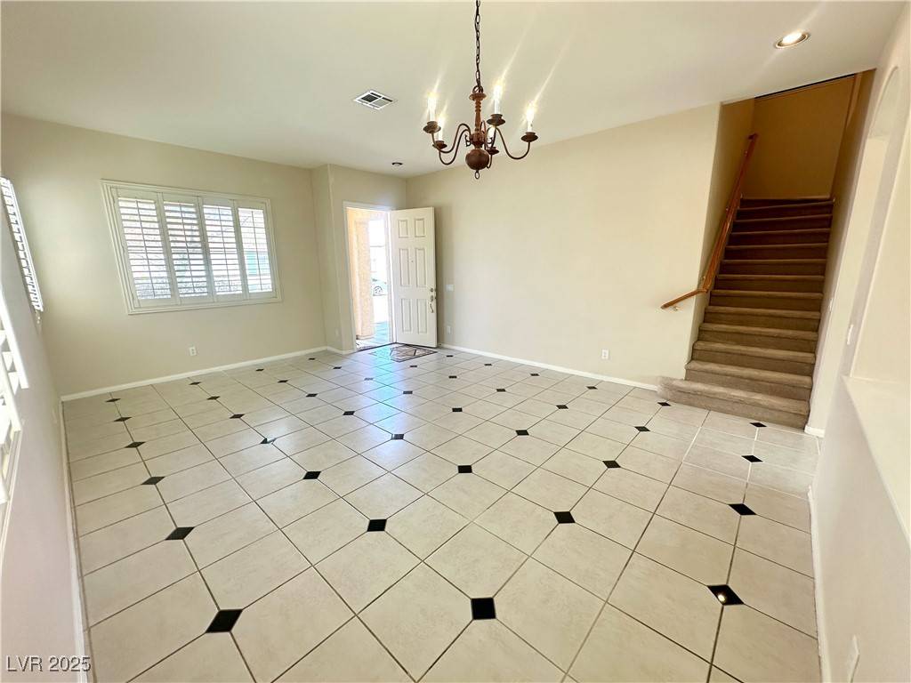 Las Vegas, NV 89113,7607 PIONEER RANCH AVE #0