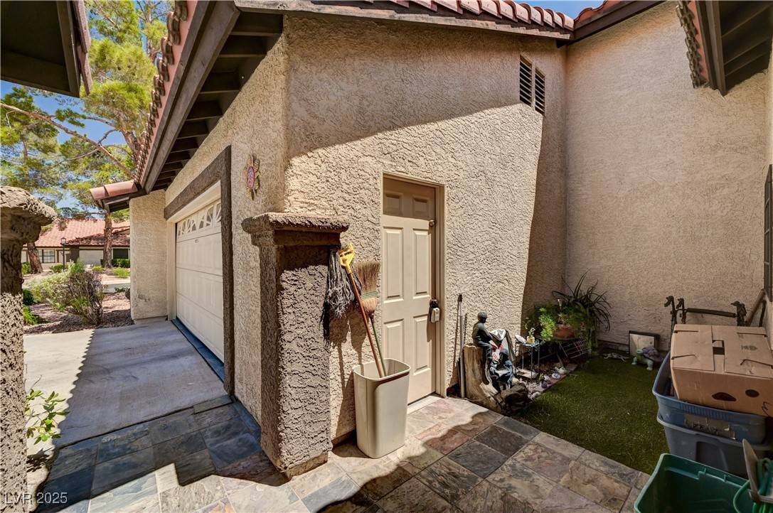 Las Vegas, NV 89121,3987 Saddlewood CT