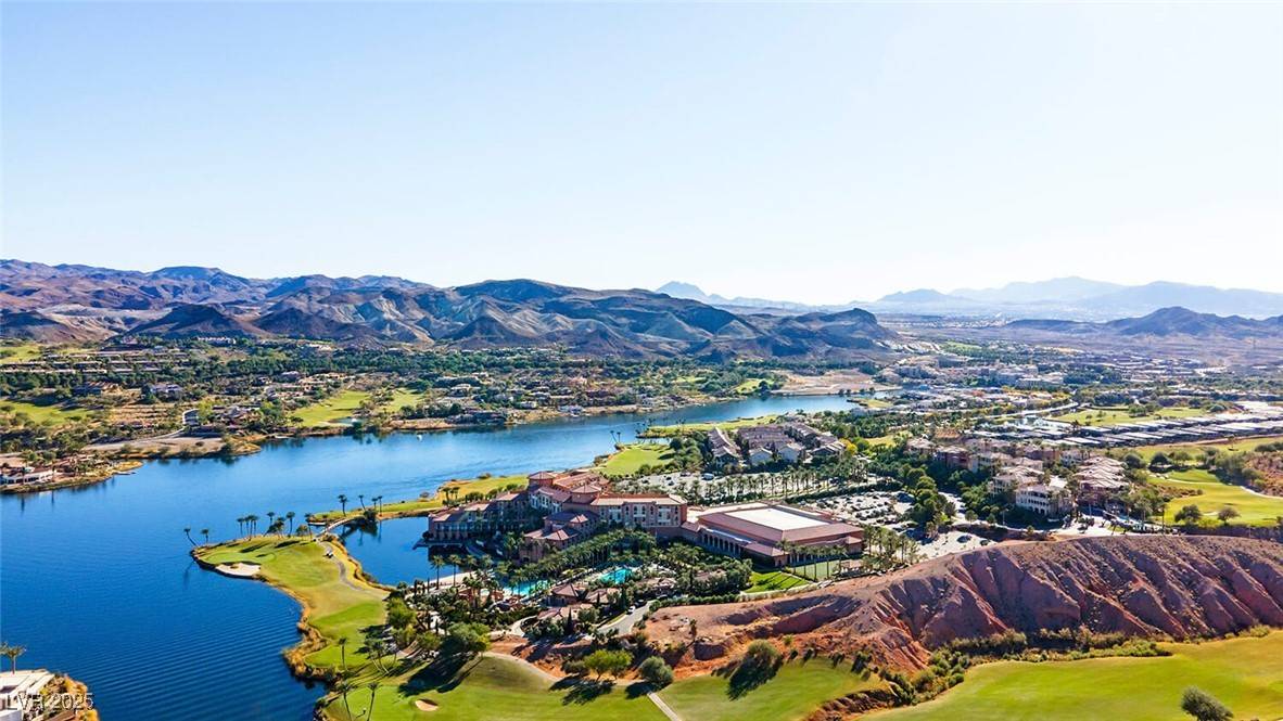 Henderson, NV 89011,32 Via Vasari #103