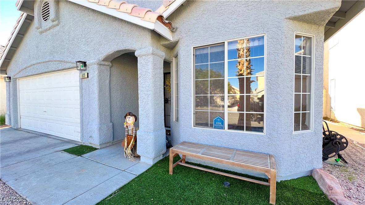 Las Vegas, NV 89130,5929 Royal Castle LN