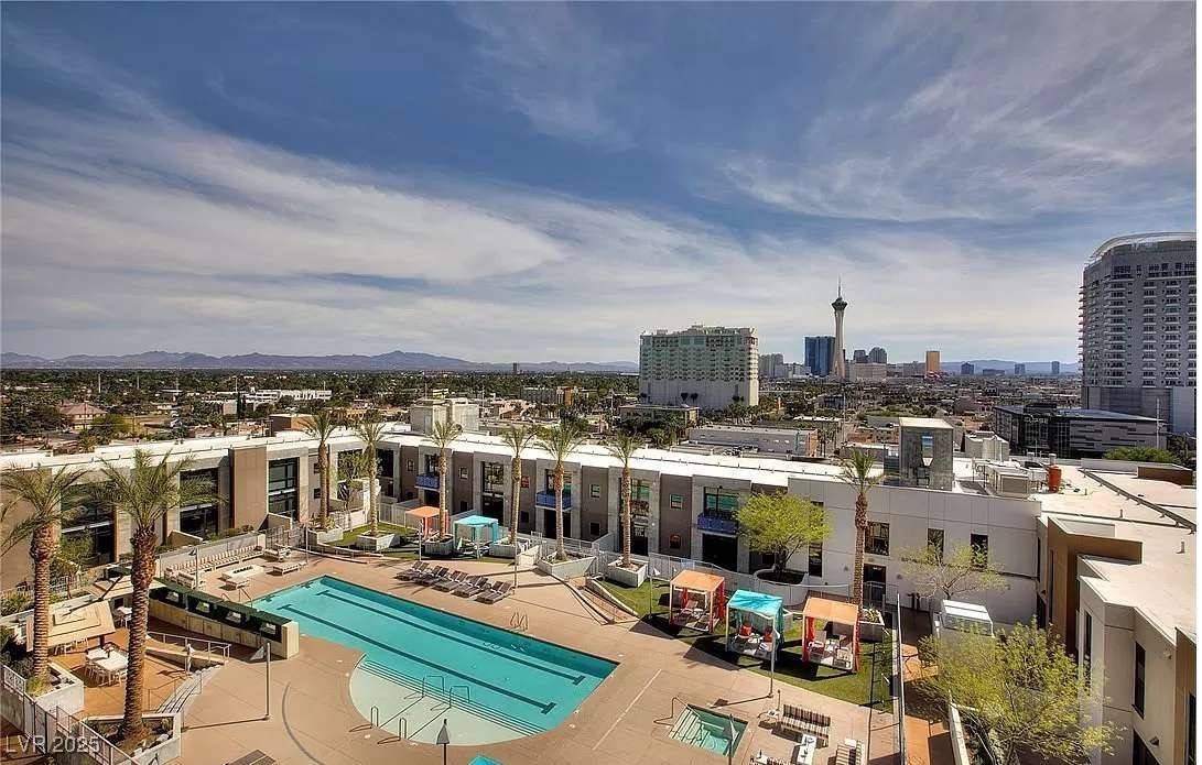 Las Vegas, NV 89101,353 E Bonneville AVE #125