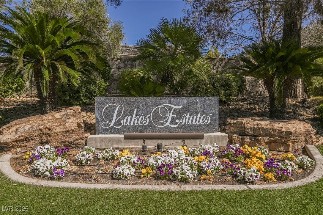 Las Vegas, NV 89117,2805 High Sail CT