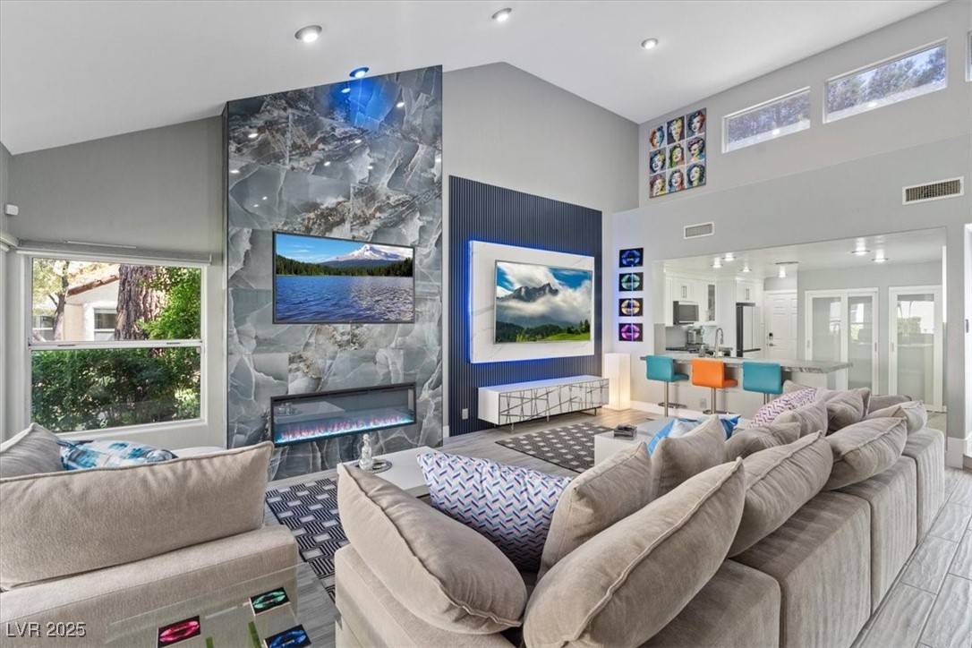 Las Vegas, NV 89113,6925 Emerald Springs LN