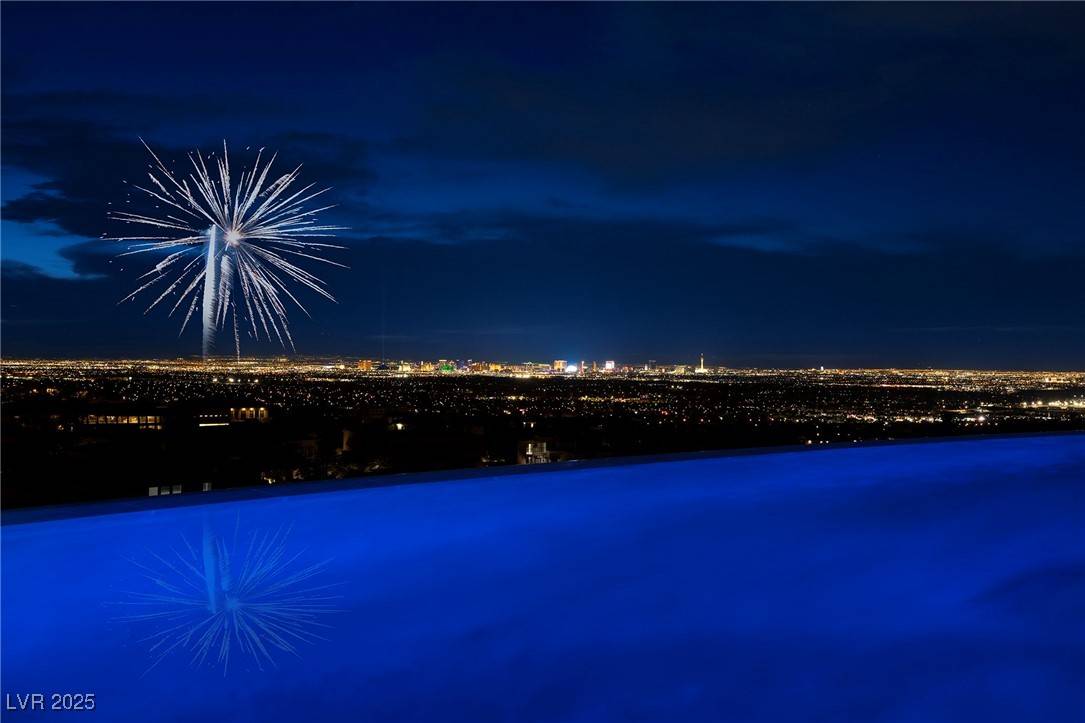 Henderson, NV 89012,621 Majestic Rim DR