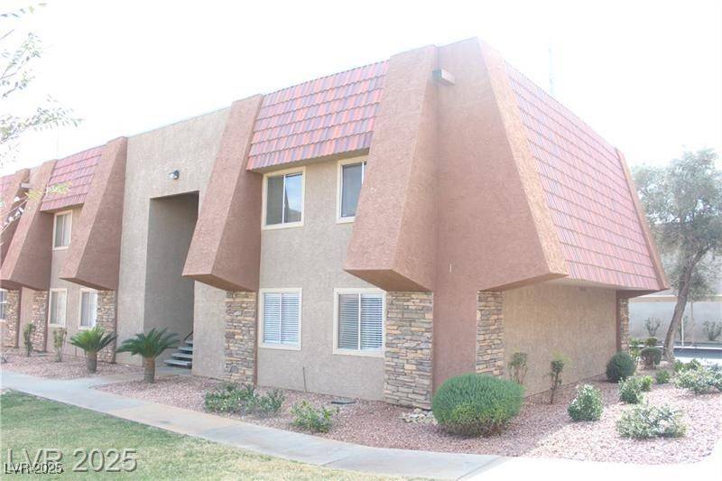 Las Vegas, NV 89103,4965 Indian River DR #101