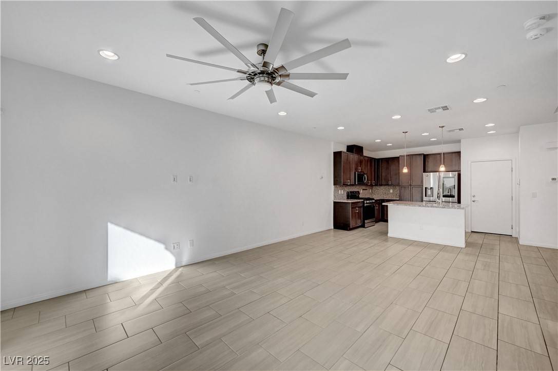 Henderson, NV 89011,985 Via Lombardi AVE