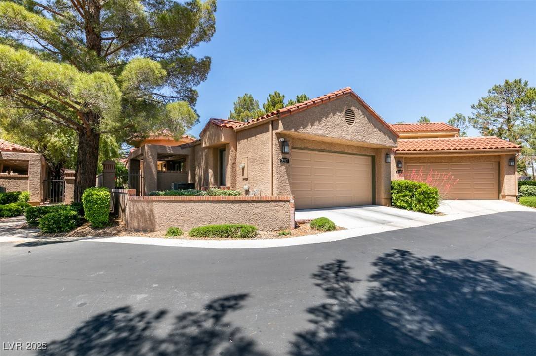 Las Vegas, NV 89113,7217 Mission Hills DR