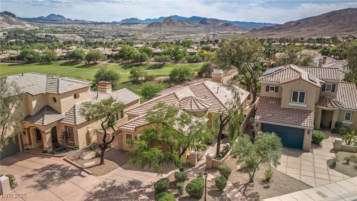 Henderson, NV 89011,32 Cerchio Basso