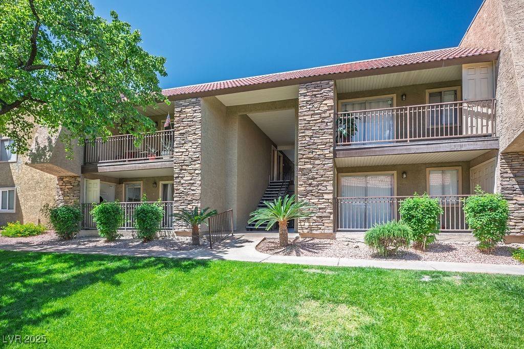Las Vegas, NV 89103,4980 Indian River DR #447