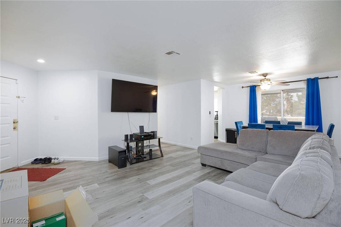 Las Vegas, NV 89110,1509 Linnbaker LN #203