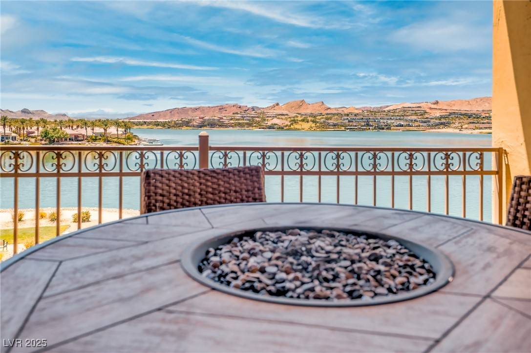 Henderson, NV 89011,20 Via Mantova #306