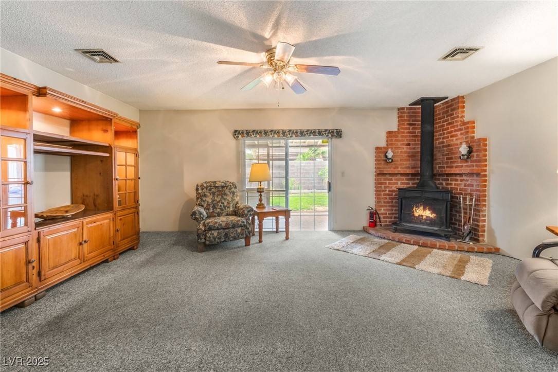 Las Vegas, NV 89102,1904 Fontenelle ST