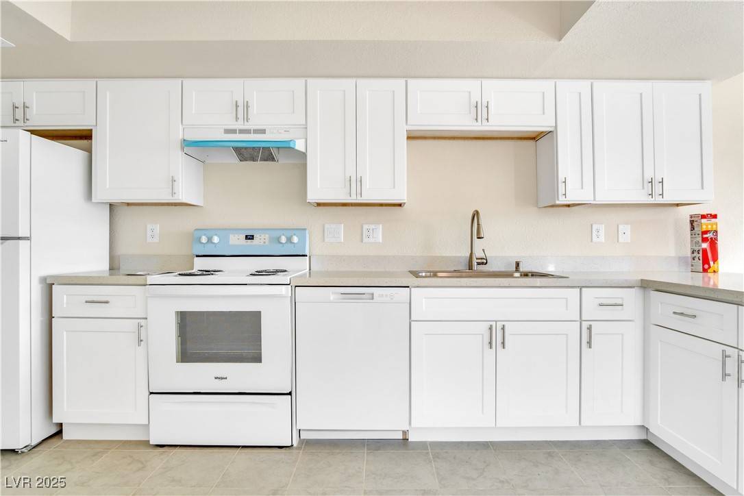 Las Vegas, NV 89108,2217 N Jones BLVD #3