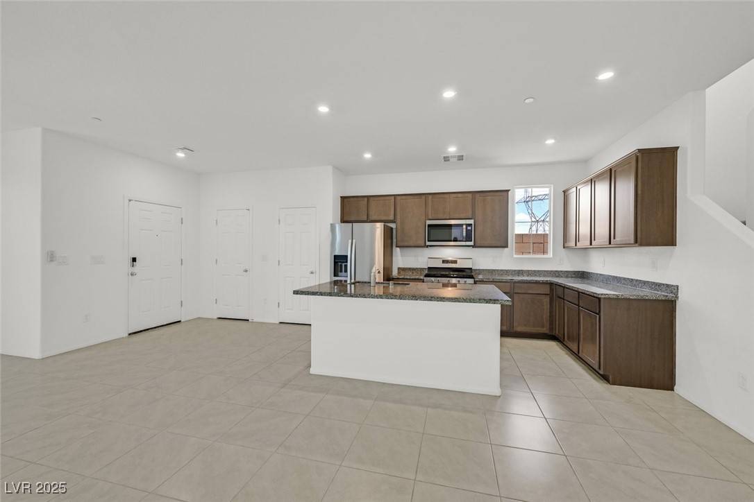 Henderson, NV 89002,1388 Graphite AVE