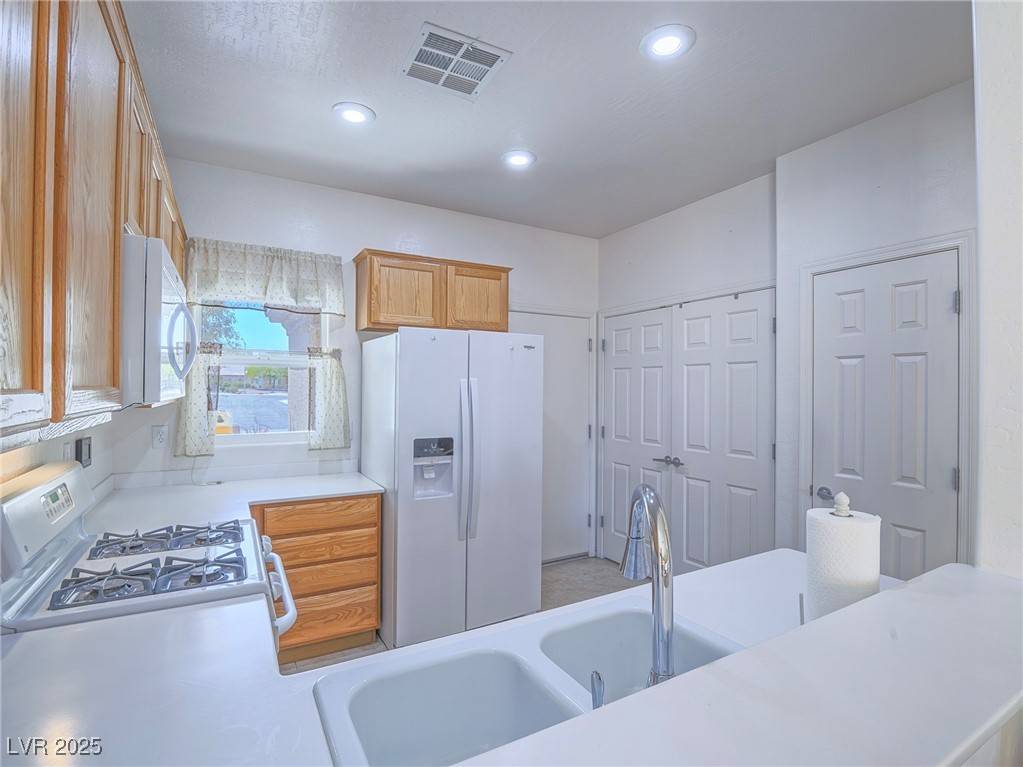 North Las Vegas, NV 89084,7624 Fruit Dove ST