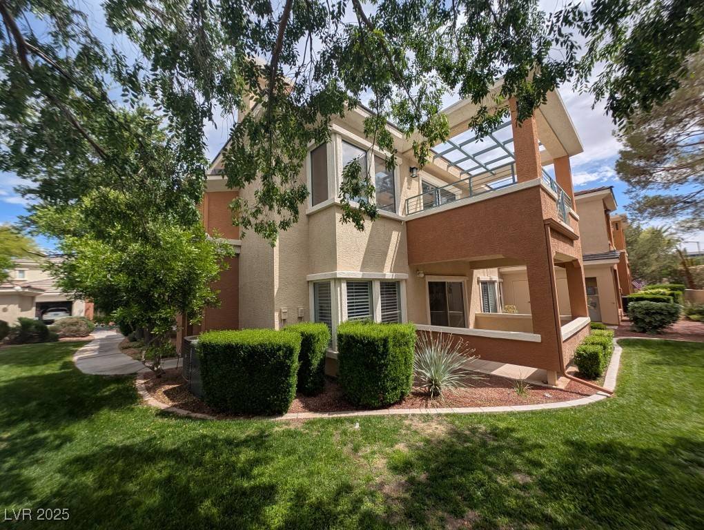 Las Vegas, NV 89144,821 Glacier Peak LN #103
