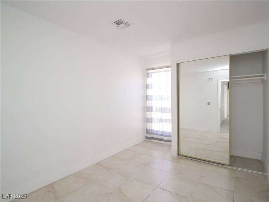 Las Vegas, NV 89108,6215 Don Zarembo AVE