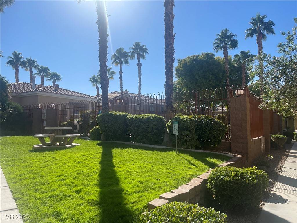 Las Vegas, NV 89183,1050 E Cactus AVE #2110