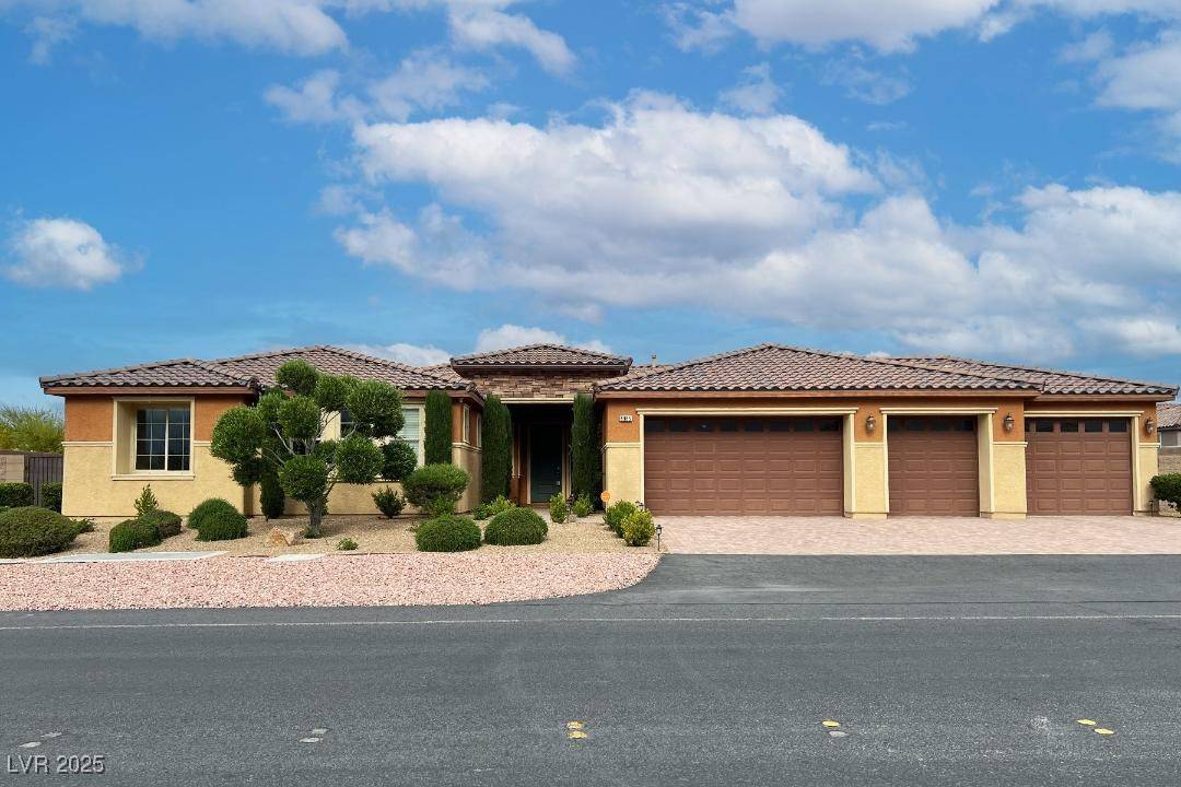 Las Vegas, NV 89113,8985 S Tomsik ST