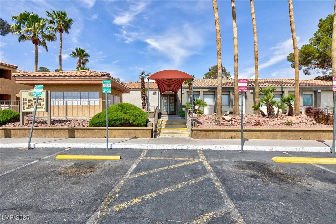 Las Vegas, NV 89128,3151 Soaring Gulls DR #1053