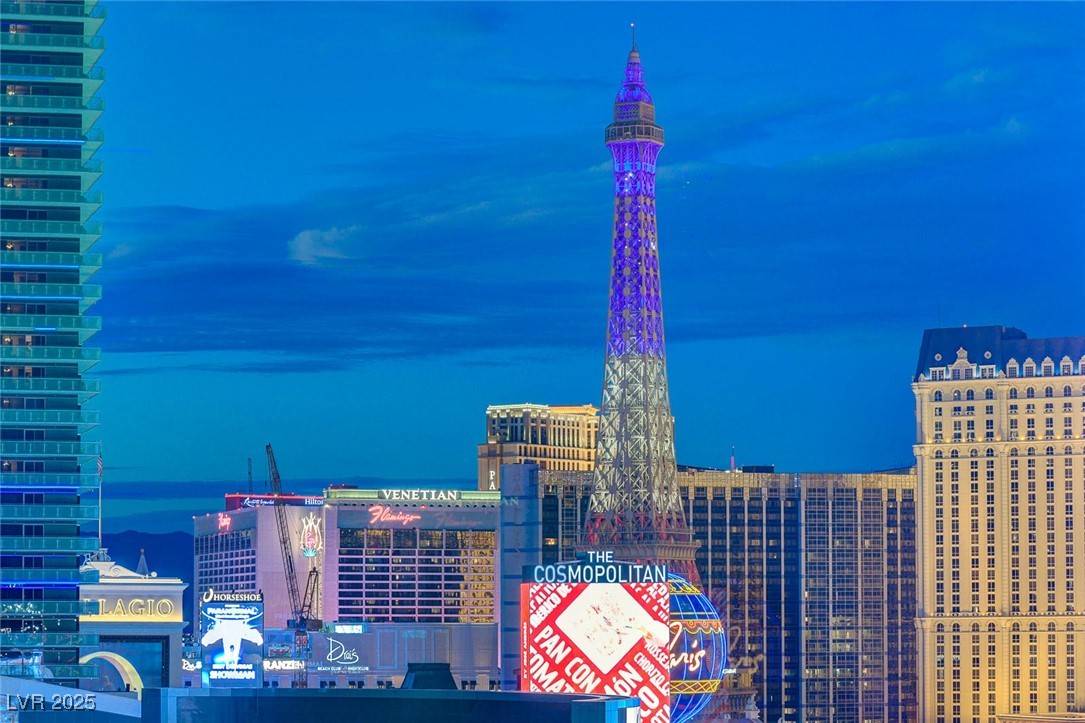 Las Vegas, NV 89158,3722 S LAS VEGAS BL BLVD #806