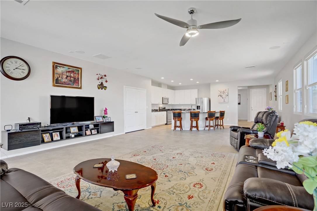 Las Vegas, NV 89178,748 Dellenbaugh CT