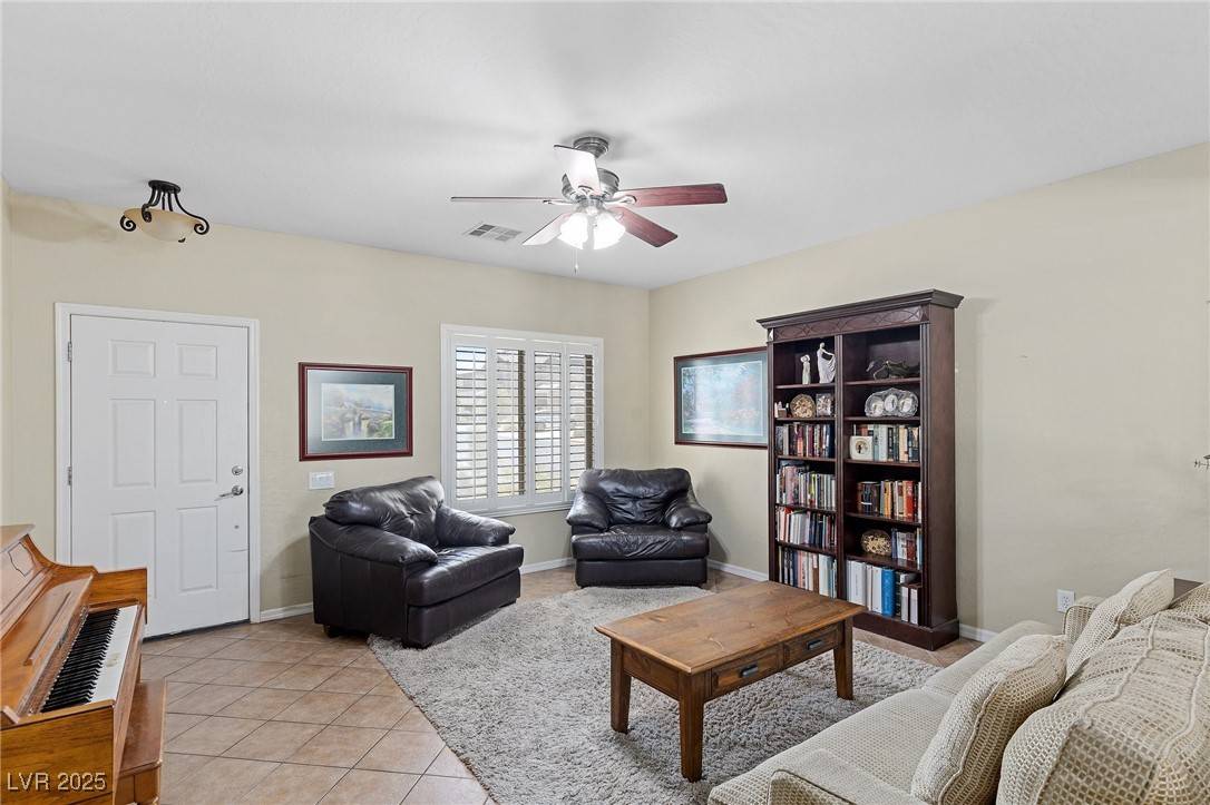 Henderson, NV 89002,176 Jay Porter AVE