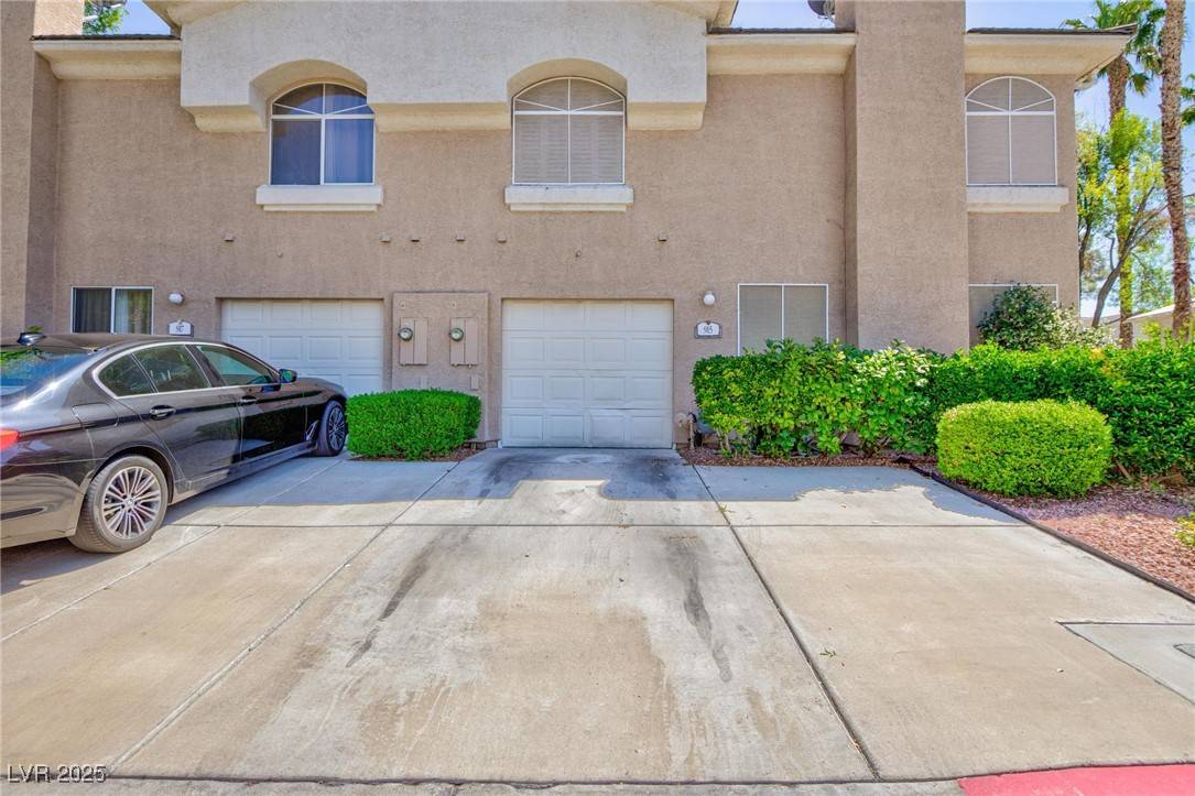Henderson, NV 89015,915 Graceful Moon AVE