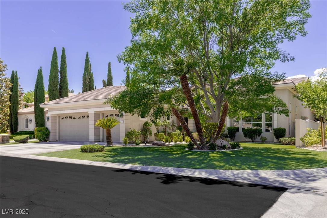 Las Vegas, NV 89145,801 Aquitaine CT