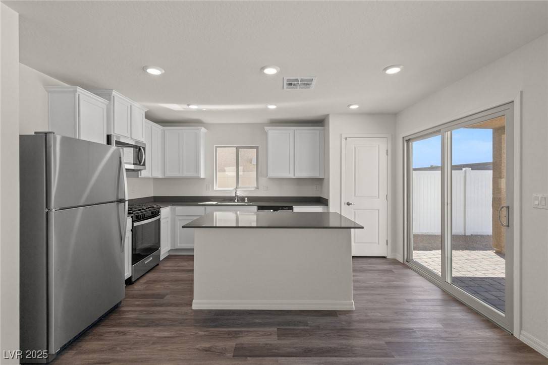 Las Vegas, NV 89122,4928 Canna Lily ST