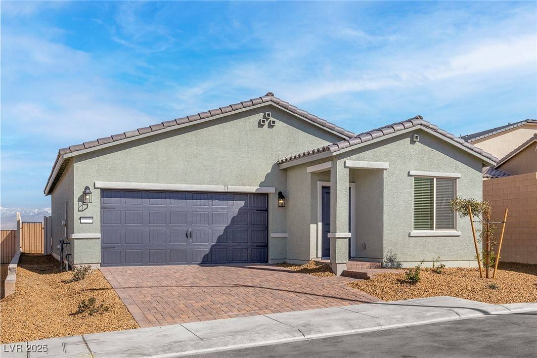 Las Vegas, NV 89156,2733 Avril Point ST