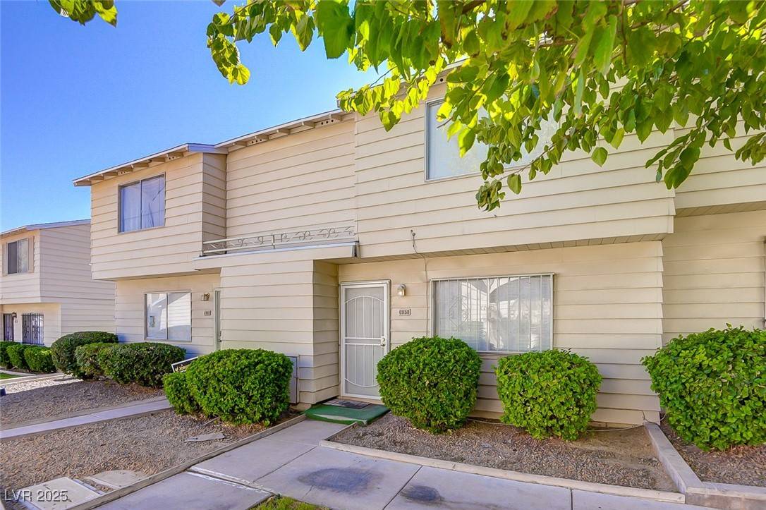 Las Vegas, NV 89120,4958 Larkspur ST