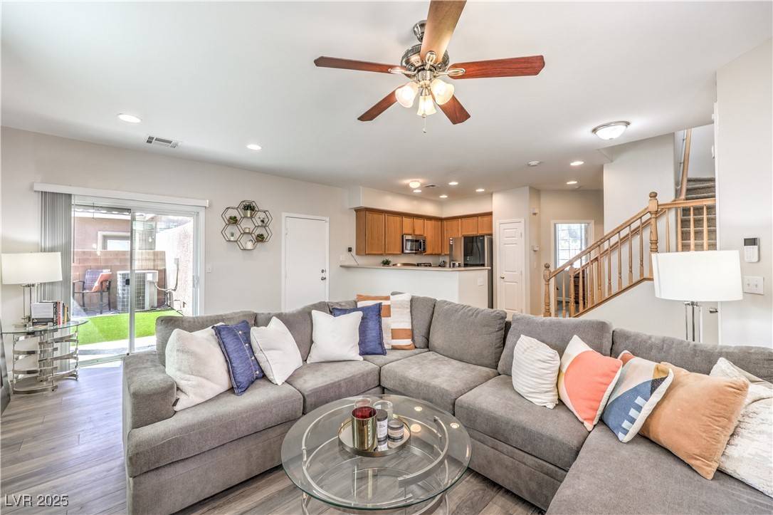 Las Vegas, NV 89129,10636 Colter Bay CT