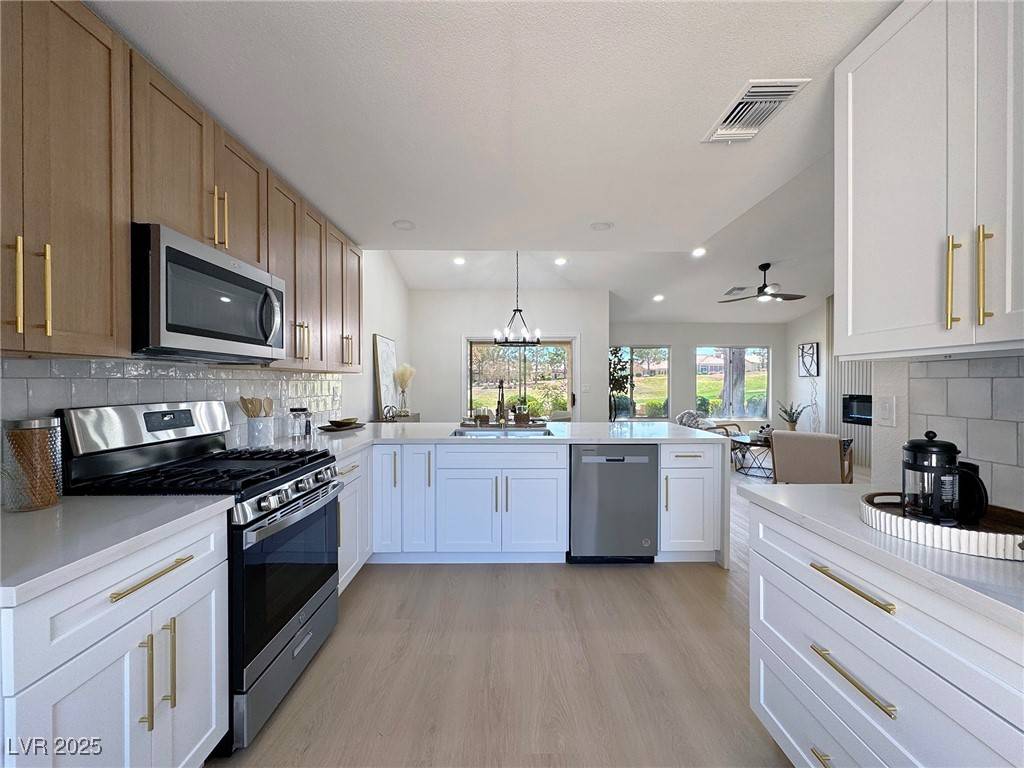Las Vegas, NV 89134,9369 Villa Ridge DR