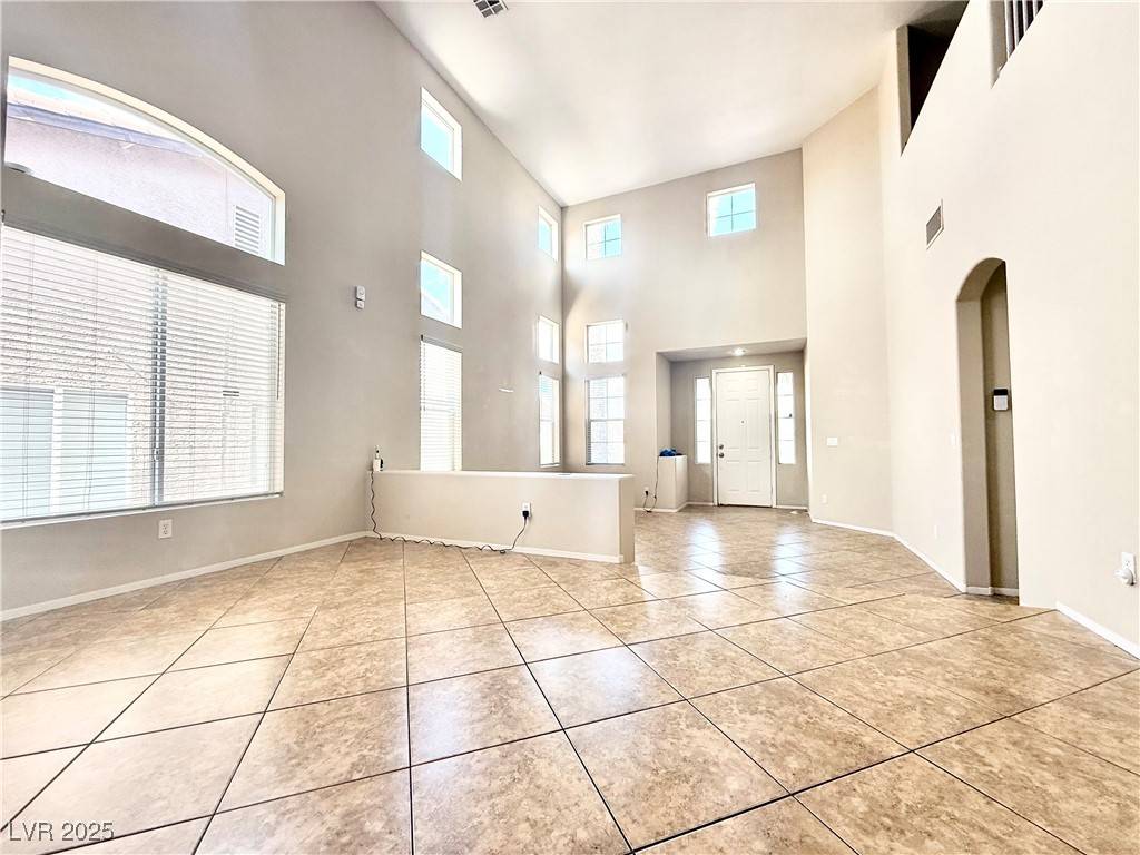 Las Vegas, NV 89129,3245 Ridgecliff ST