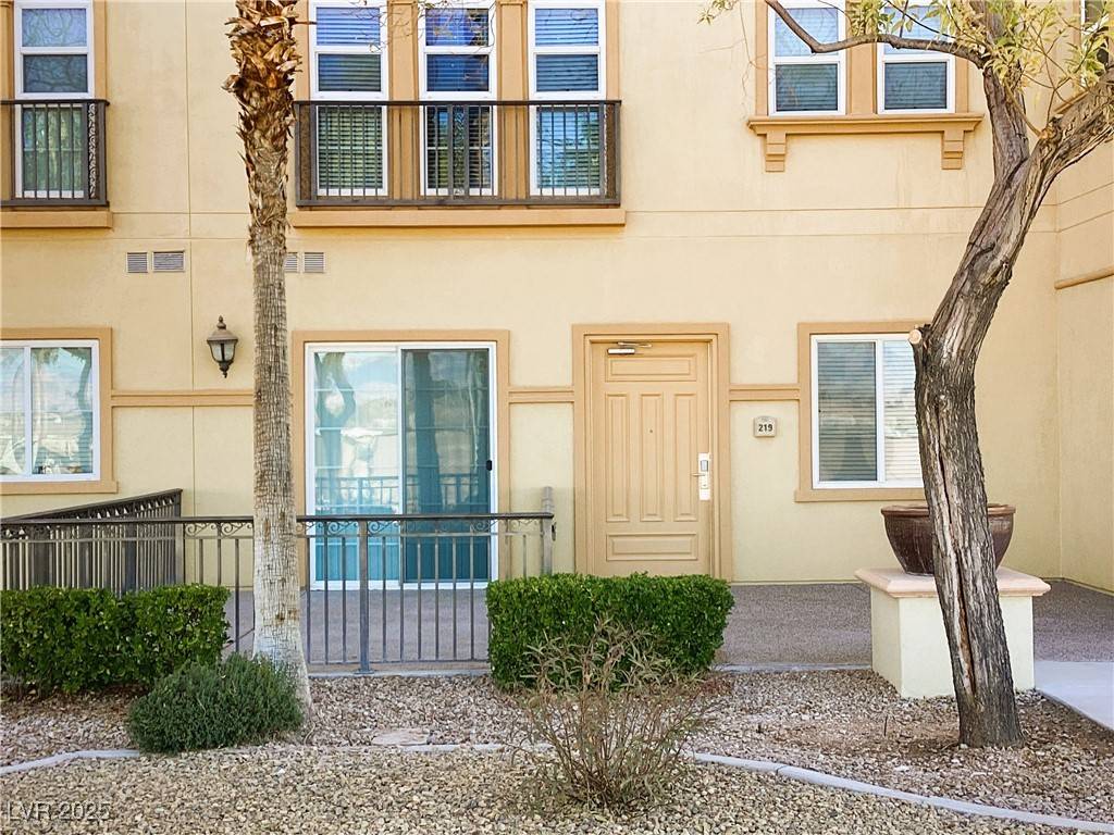 Las Vegas, NV 89123,2455 W Serene AVE #219