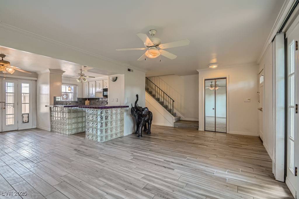 Las Vegas, NV 89109,1034 Tam O Shanter