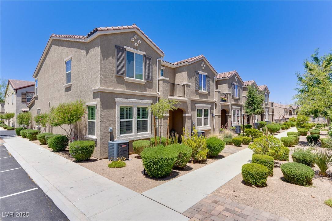 Henderson, NV 89002,1197 Narrow Gorge CT